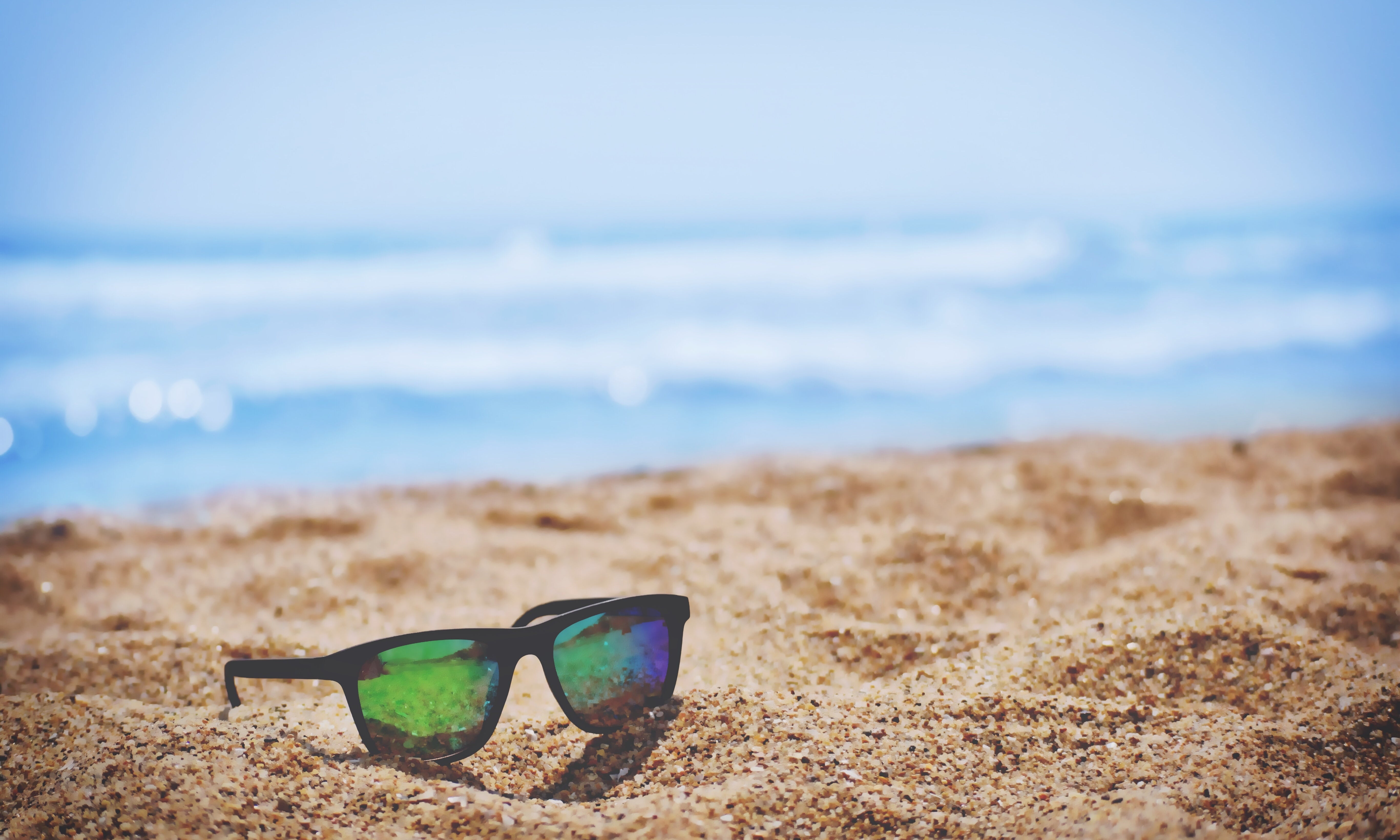 5 must have Sunglasses this summer