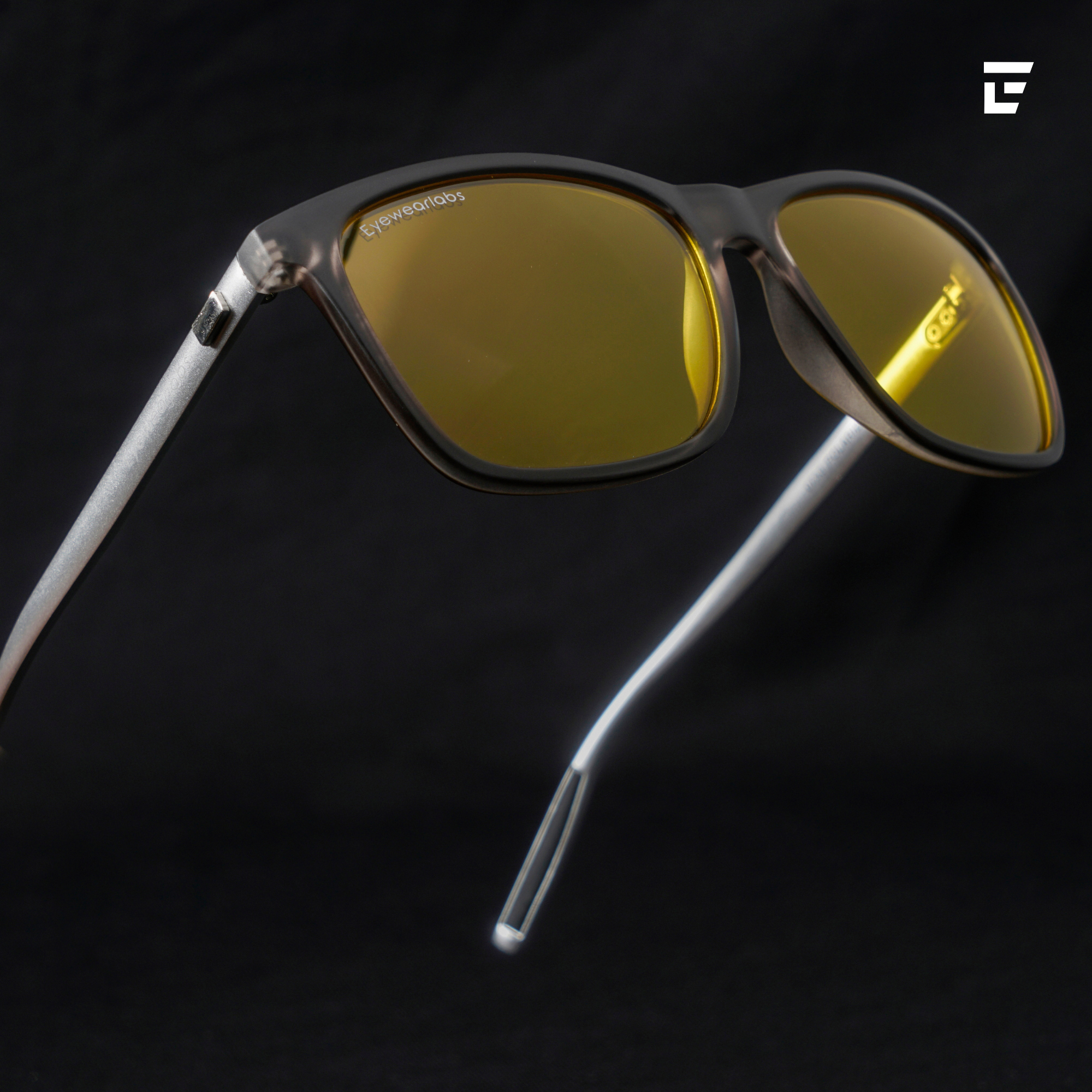 Yellow Sunglasses in Silver and ROUND LIGHT RAY - RB4224 | Ray-Ban®